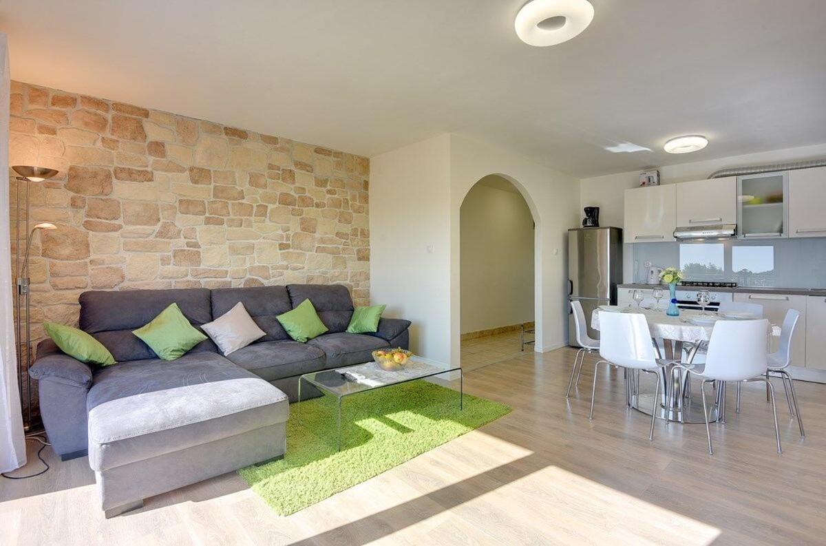 Apartment Zajec Premantura Esterno foto