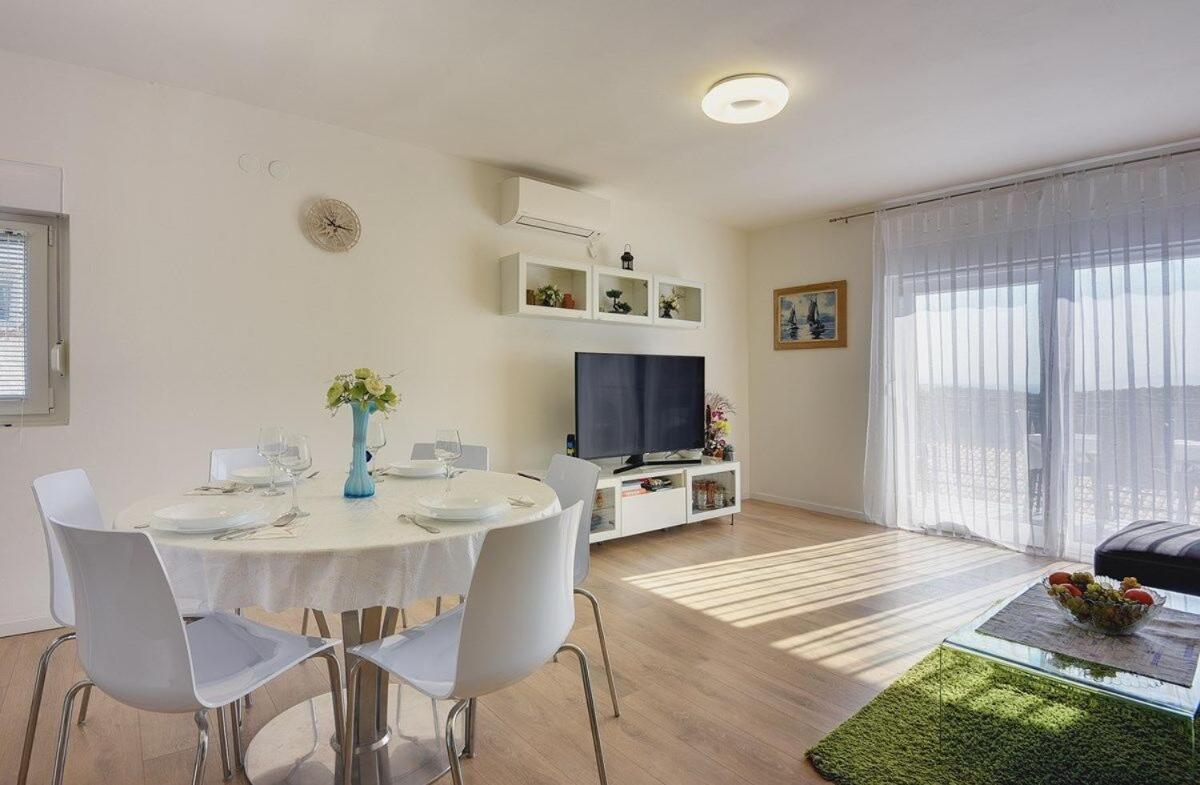 Apartment Zajec Premantura Esterno foto