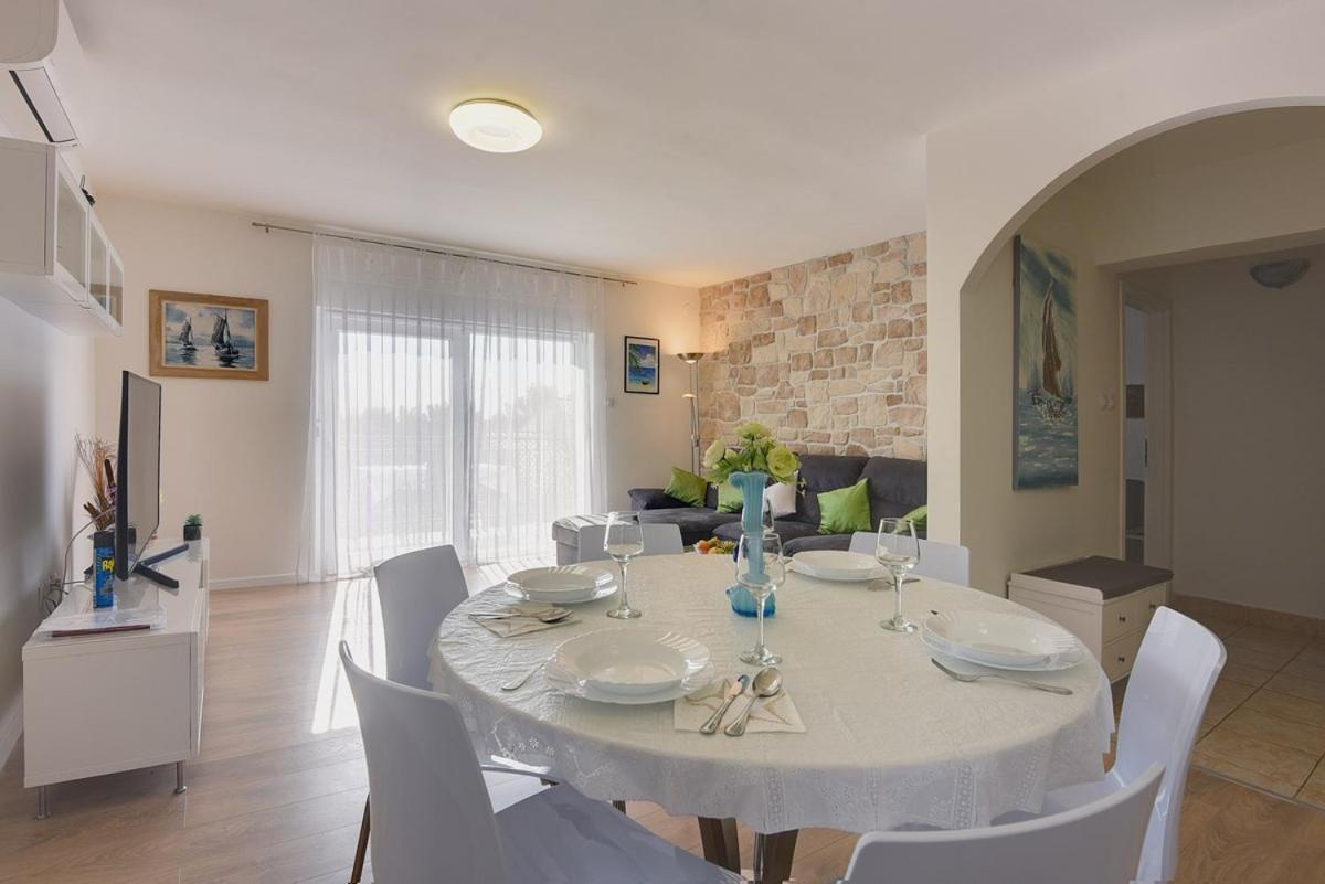 Apartment Zajec Premantura Esterno foto